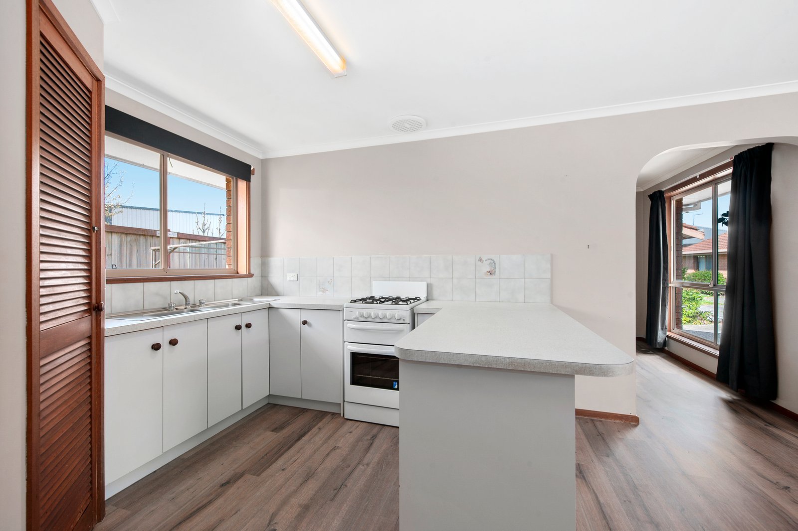 Gallery: 2/13 Hertford Street