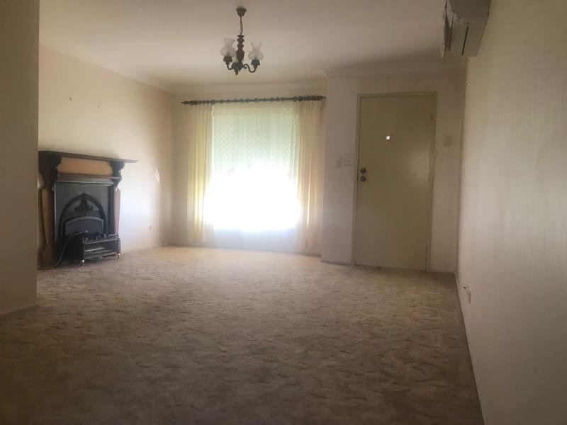 2/13 Illoura Street TAMWORTH 2
