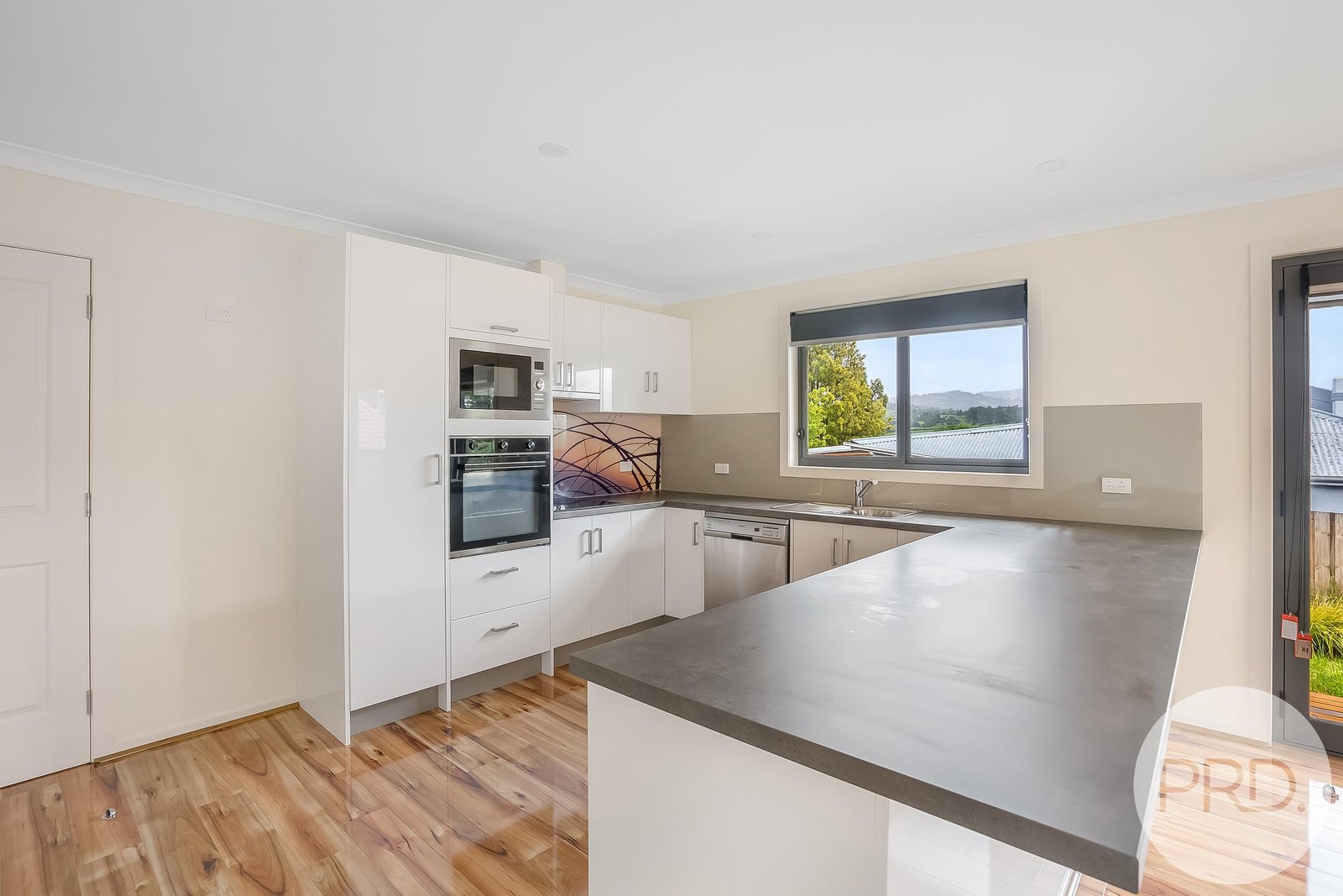 2/13 Lewan Avenue KINGSTON 4