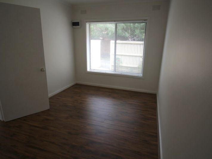 Gallery: 2/13 Lower Dandenong Road