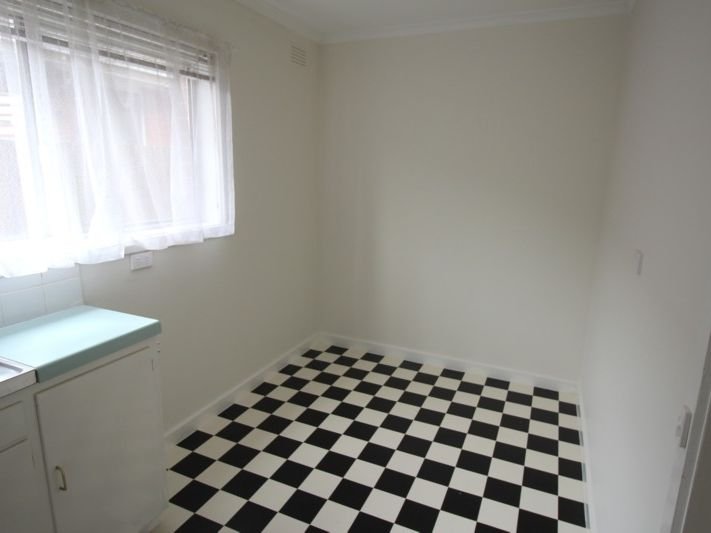 Gallery: 2/13 Lower Dandenong Road