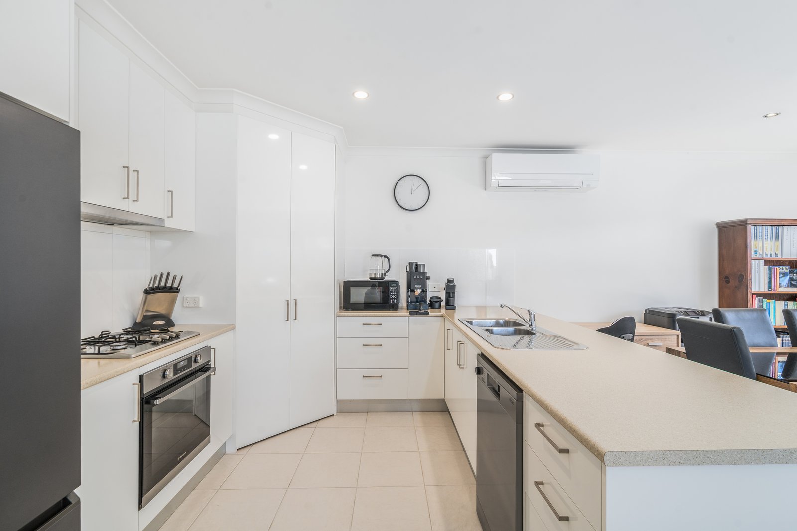 Gallery: 2/13 Matthews Street