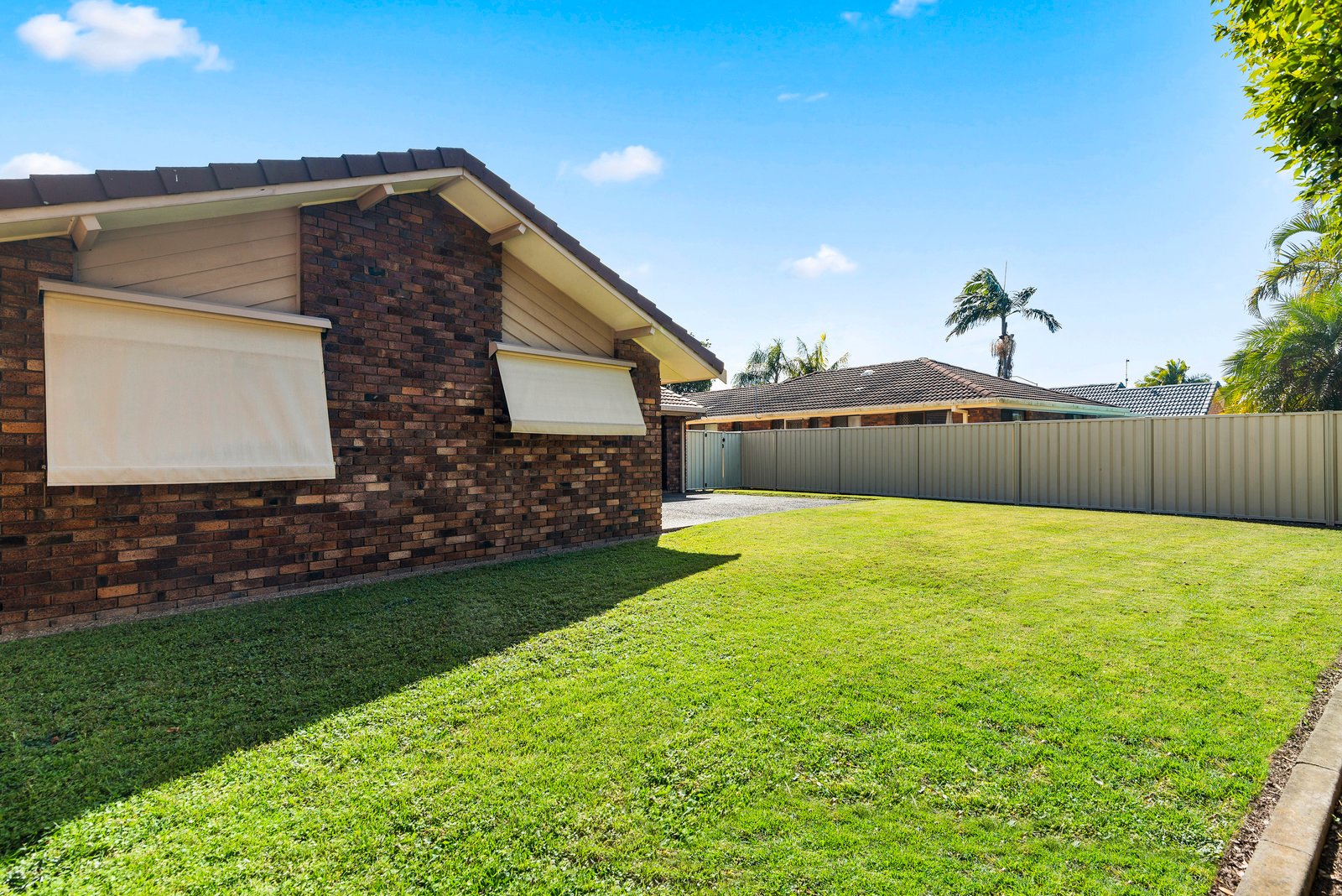 213 Nineteenth Avenue ELANORA 9