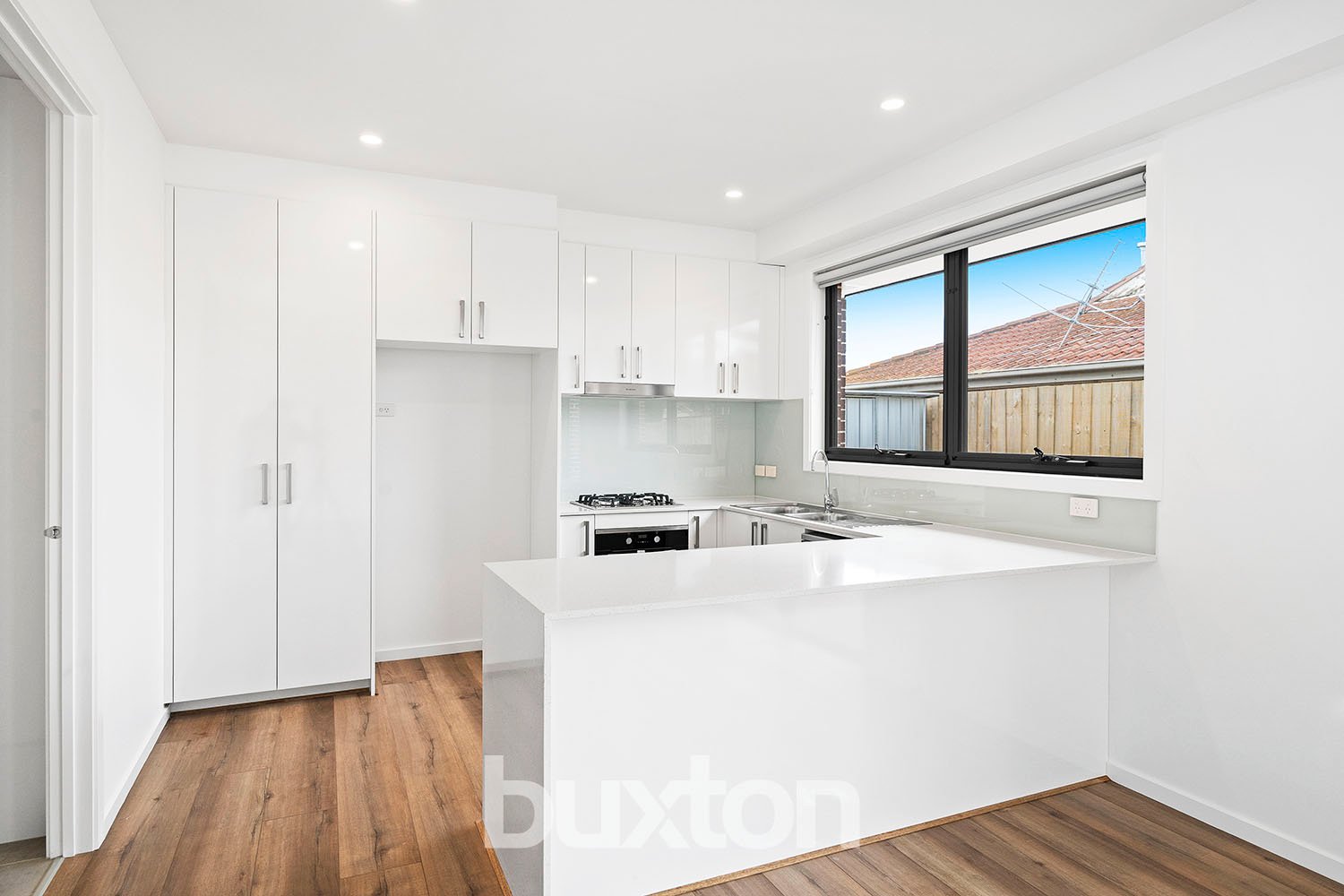 Gallery: 2/13 Northcliff Road