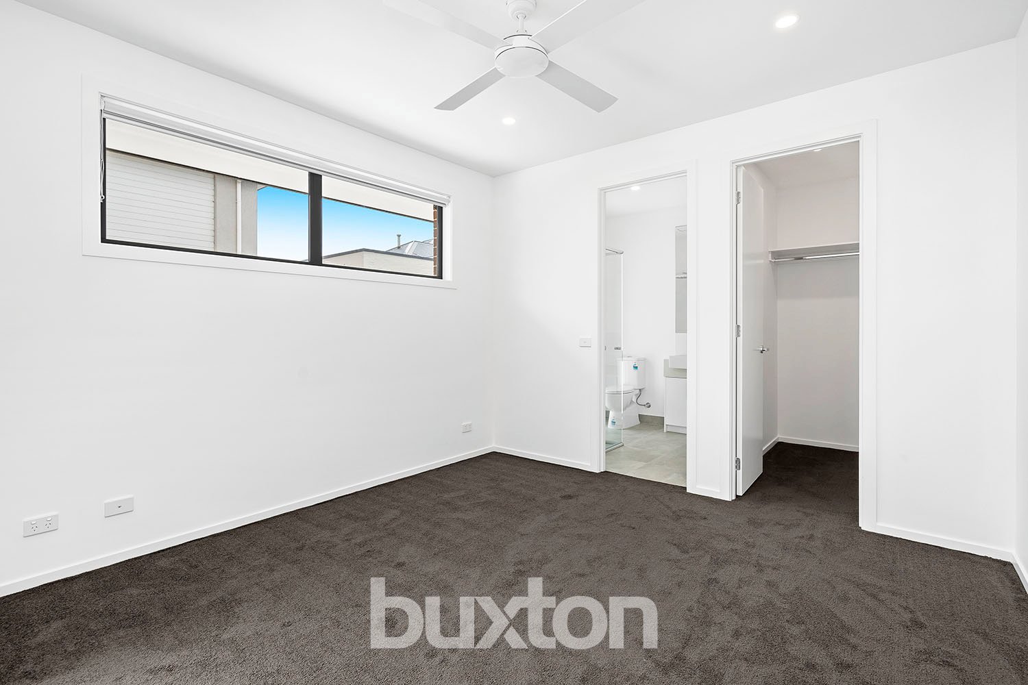 Gallery: 2/13 Northcliffe Road