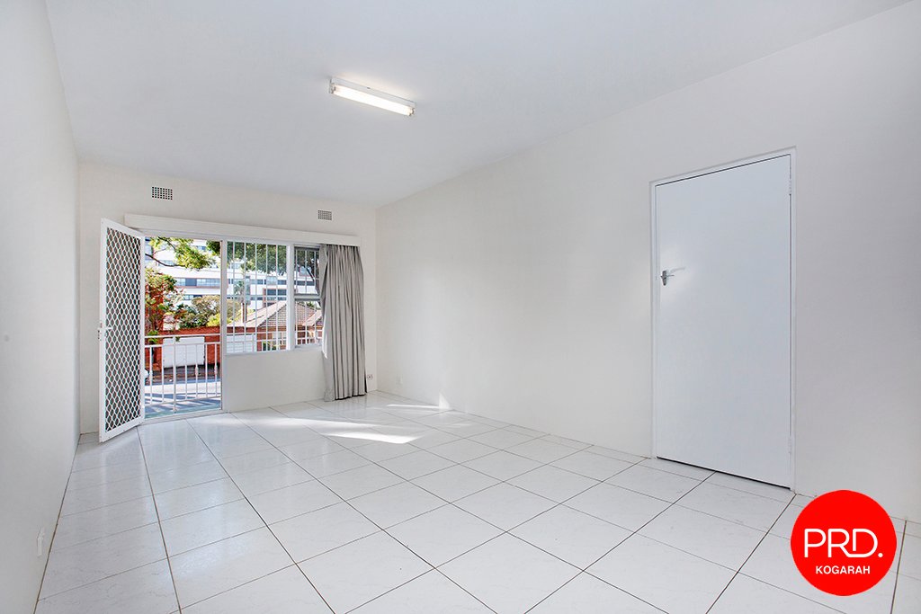 2/13 Ocean Street KOGARAH 2