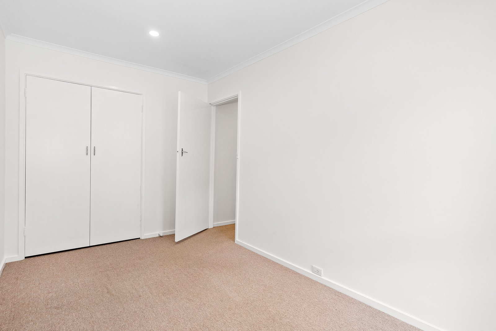 Real Estate and Property in 2/13 Poplar Street, Box Hill, VIC