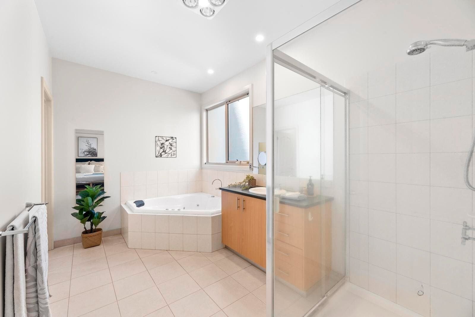 Real Estate and Property in 2/13 River Parade, Barwon Heads, VIC