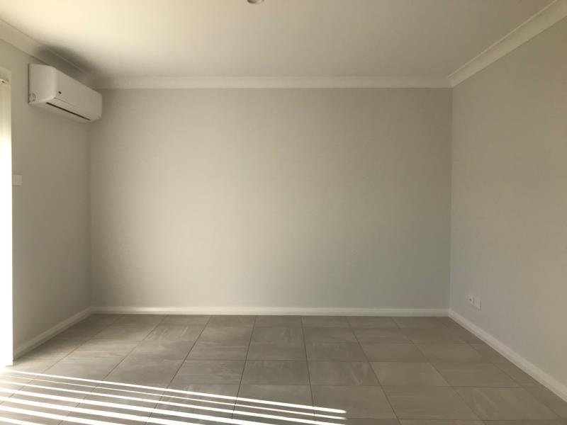 2/13 Scarborough Close TAMWORTH 3