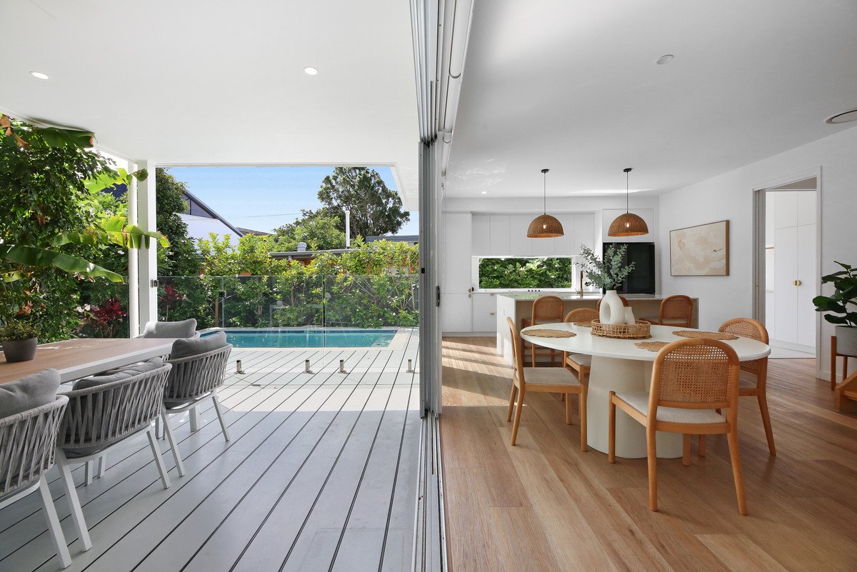 2/13 Tabilban Street Burleigh Heads 2