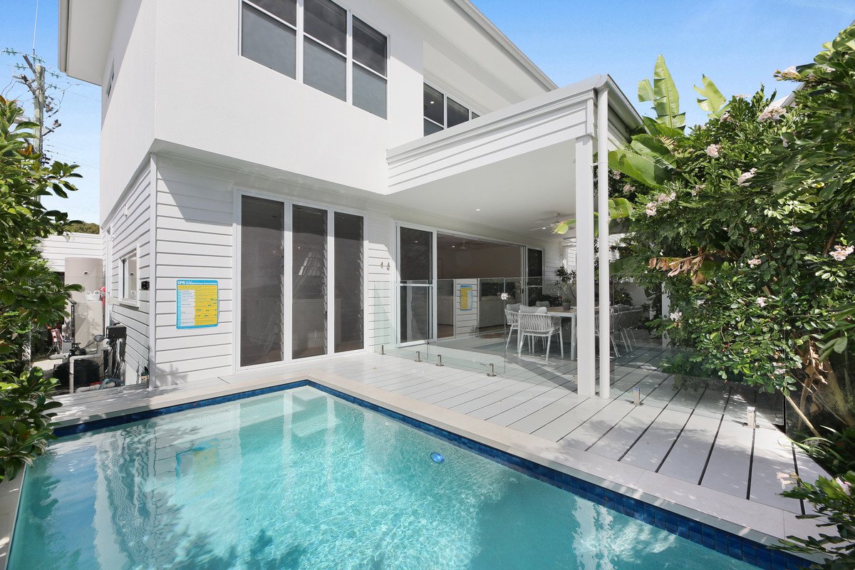 2/13 Tabilban Street Burleigh Heads 8