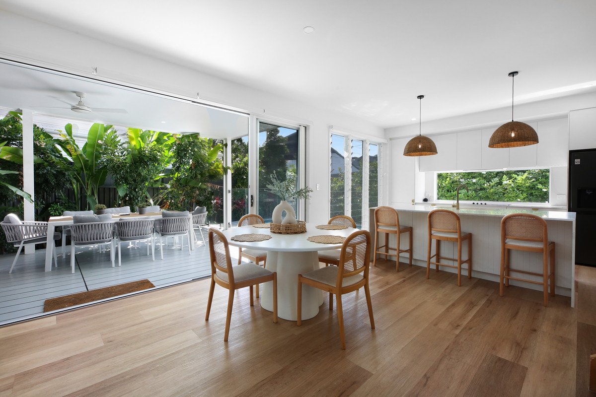 2/13 Tabilban Street Burleigh Heads 9