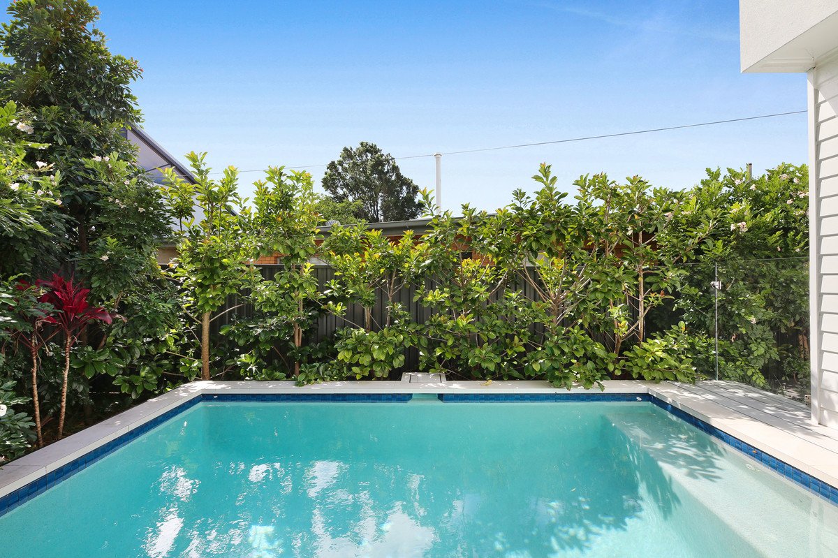 2/13 Tabilban Street Burleigh Heads 22