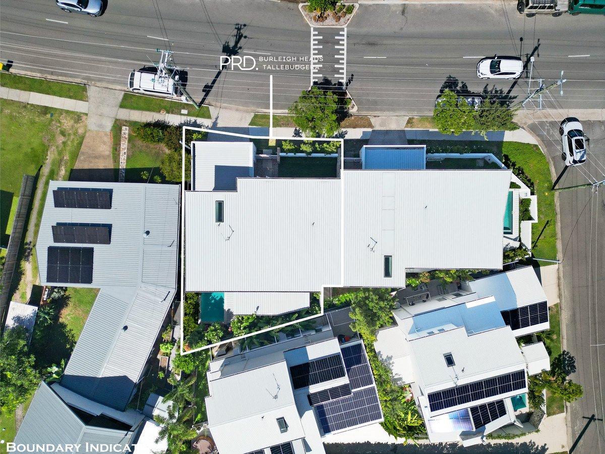 2/13 Tabilban Street Burleigh Heads 23