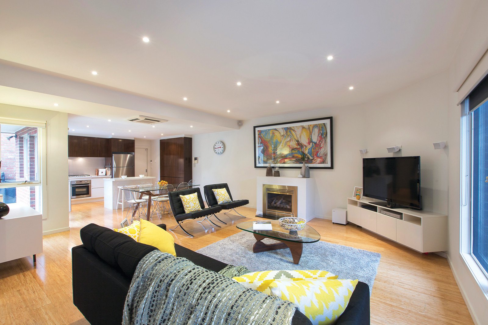 2/13 Tatong Road, Brighton East, VIC