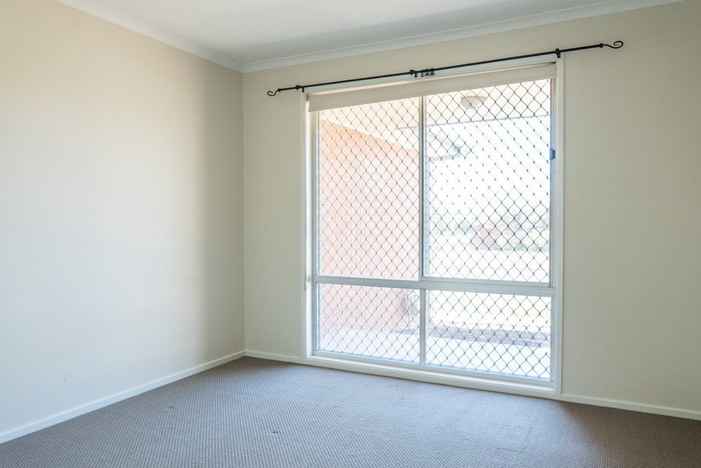 2/13 Wewak Street ASHMONT 6