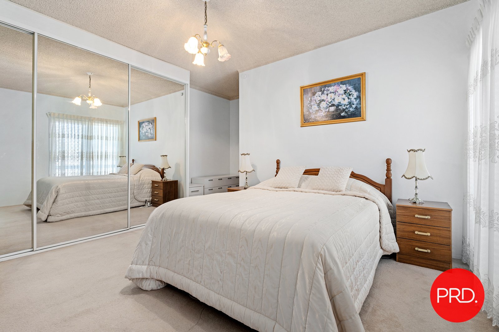 2/13 Winchester Street CARLTON 4