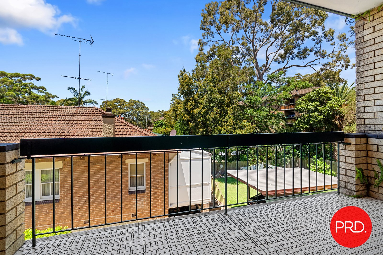 2/13 Winchester Street CARLTON 6