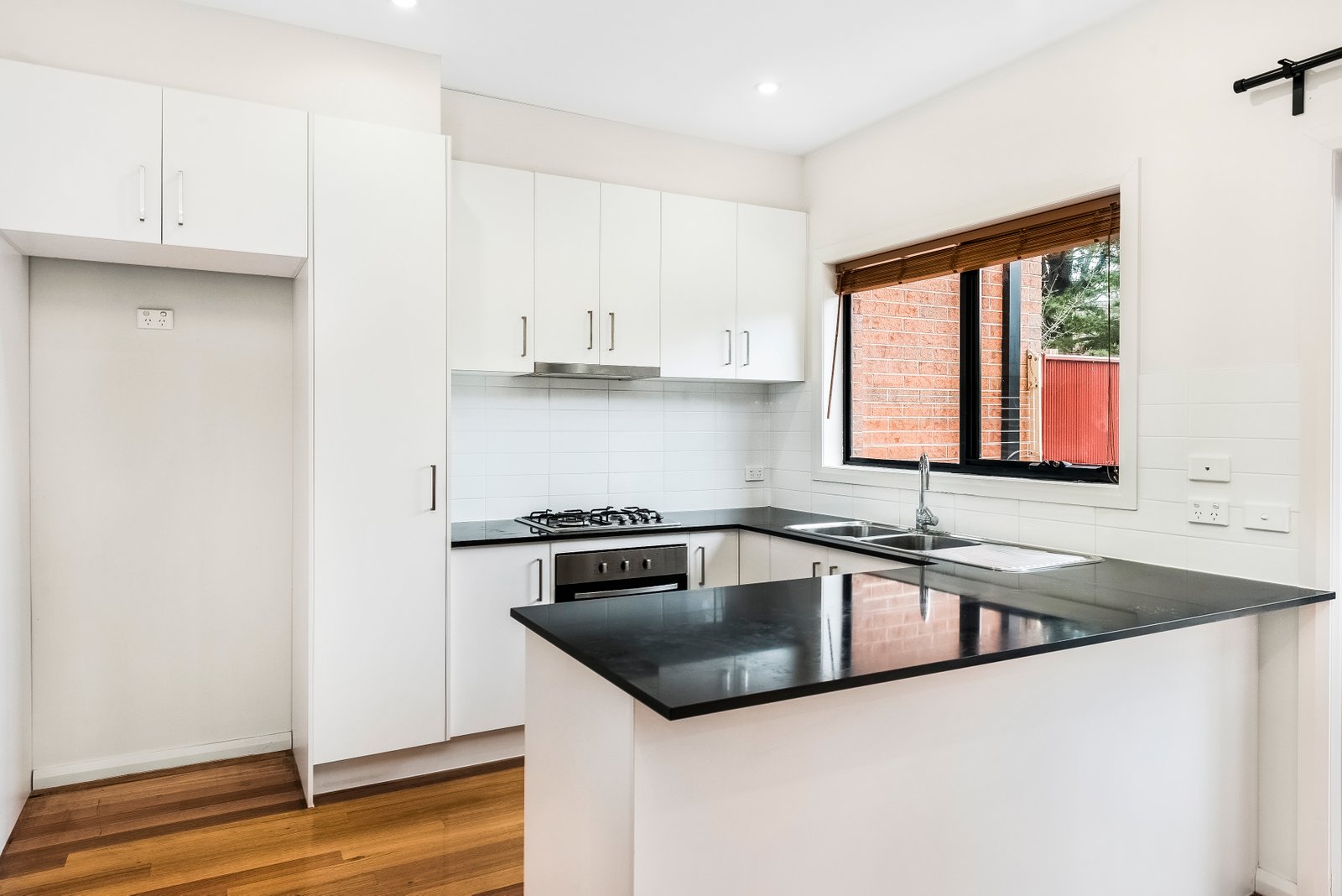 Gallery: 2/130 Ferntree Gully Road