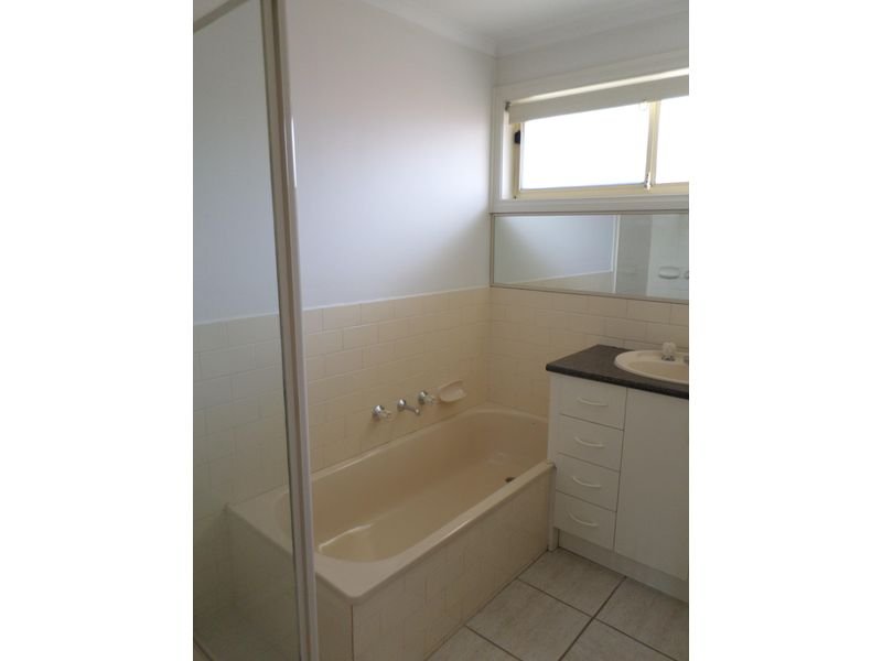 Gallery: 2/130 Lower Dandenong Road