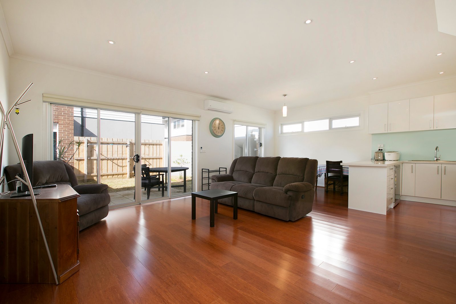 Gallery: 2/1305-1307 Nepean Highway