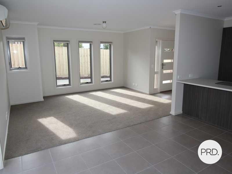 2/1306 Geelong Road MOUNT CLEAR 3