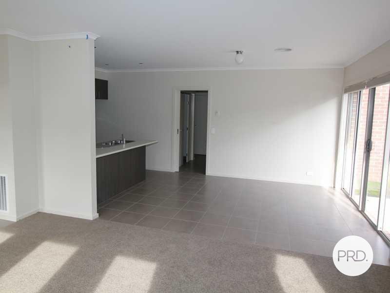 2/1306 Geelong Road MOUNT CLEAR 6