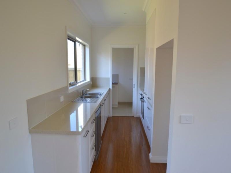 Gallery: 2/131 Balcombe Road
