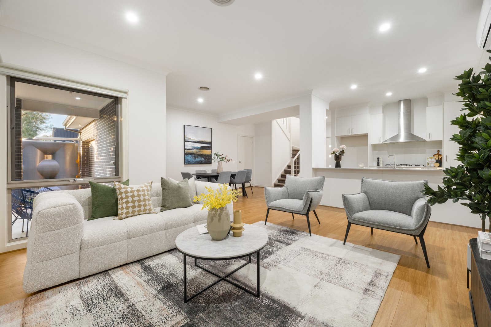 Gallery: 2/131 Huntingdale Road
