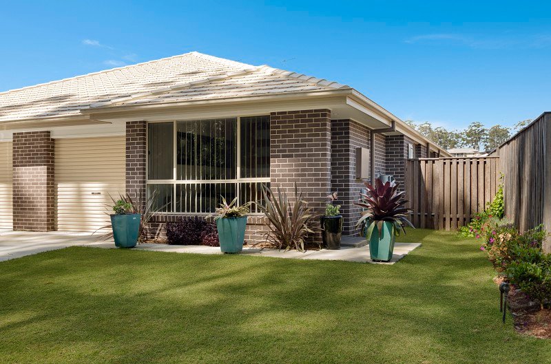 2/131 The Point Drive PORT MACQUARIE 1