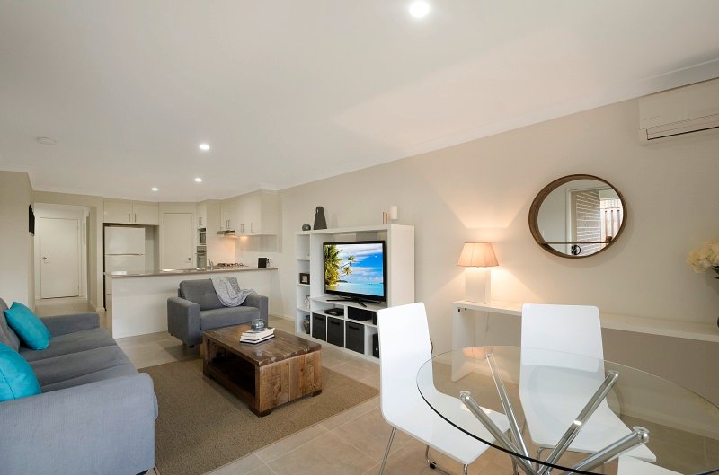 2/131 The Point Drive PORT MACQUARIE 5