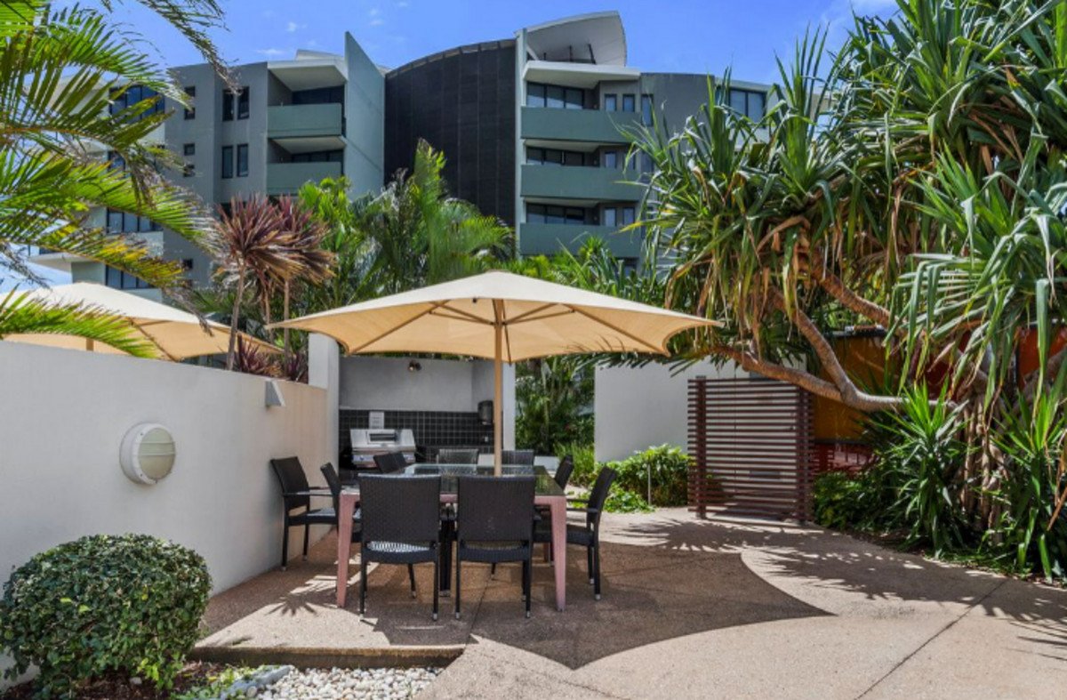 2131/2-14 The Esplanade Burleigh Heads 12