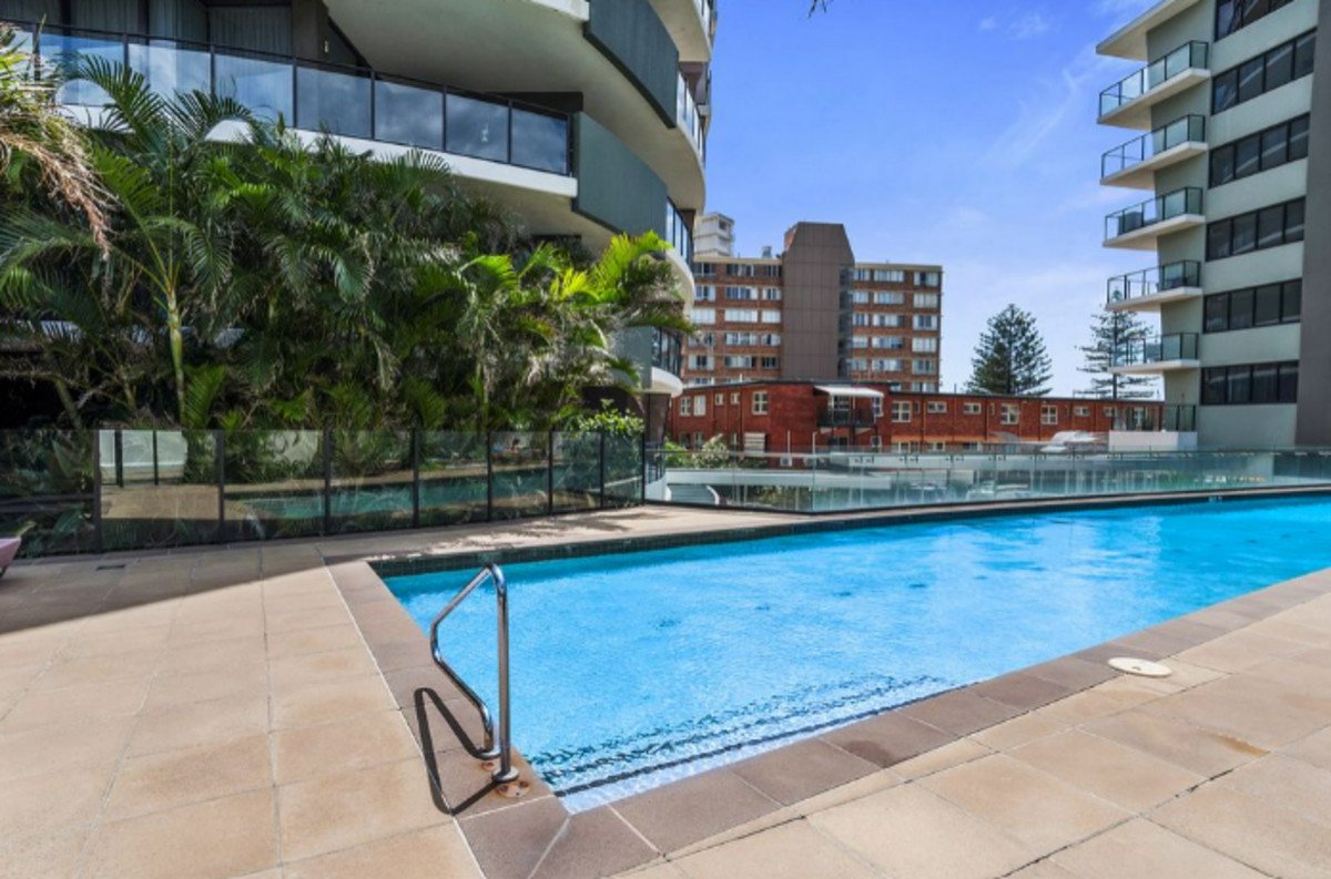 2131/2-14 The Esplanade Burleigh Heads 13