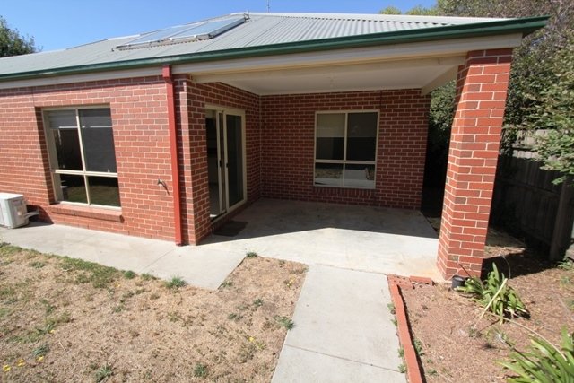 2/1316 Howitt Street WENDOUREE 5