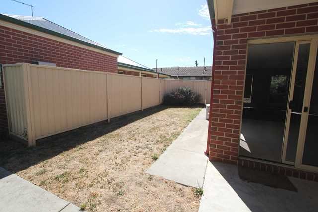 2/1316 Howitt Street WENDOUREE 13