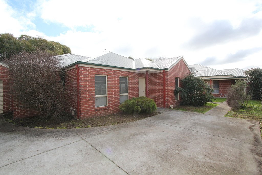 2/1316 Howitt Street WENDOUREE 1