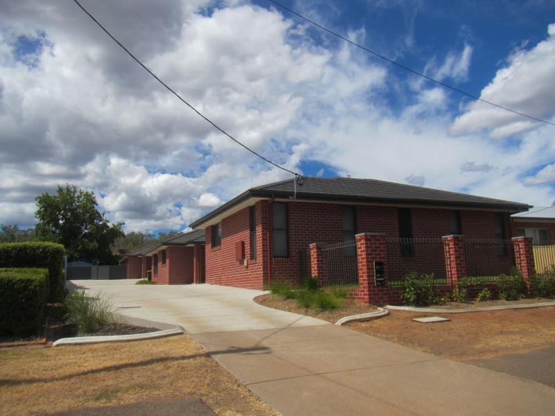 2/132 Manilla Road TAMWORTH 9