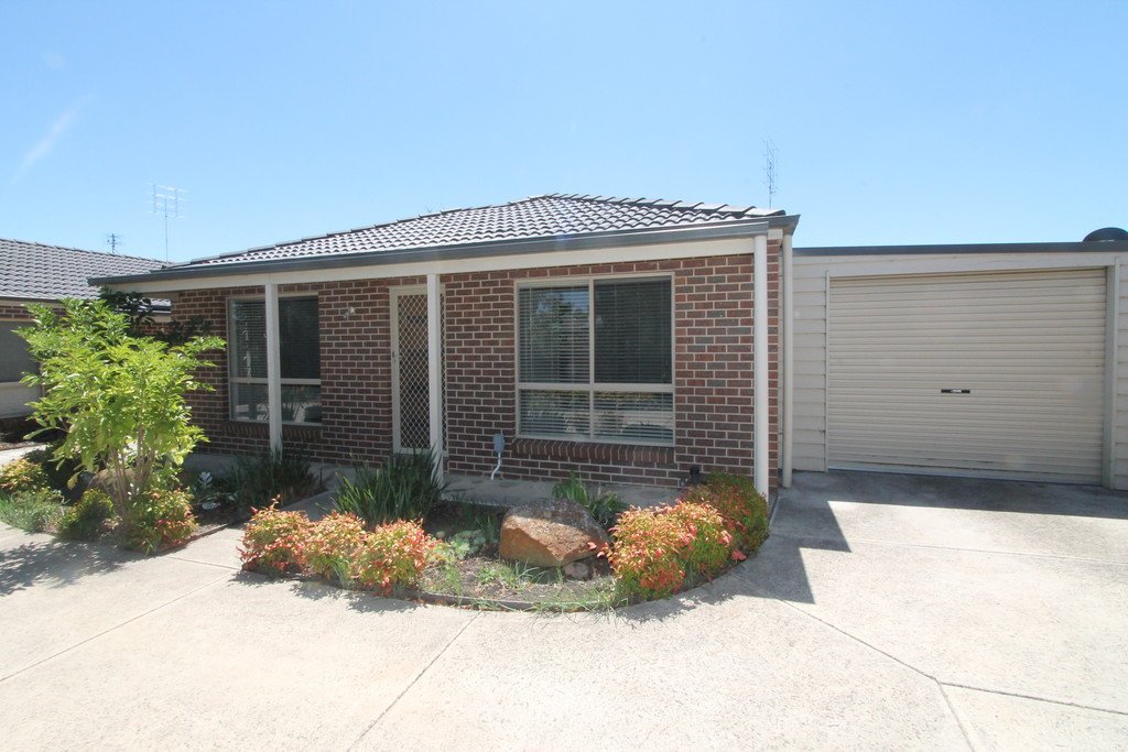 2/132 Spencer Street SEBASTOPOL 1