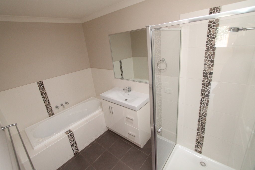 2/132 Spencer Street SEBASTOPOL 9