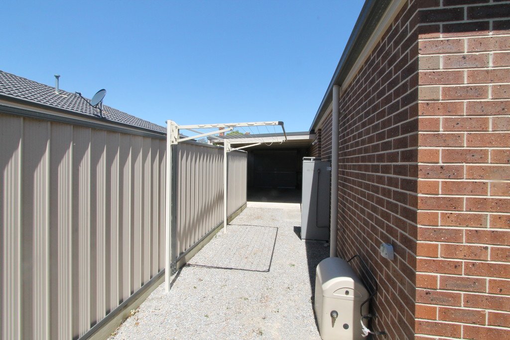 2/132 Spencer Street SEBASTOPOL 11