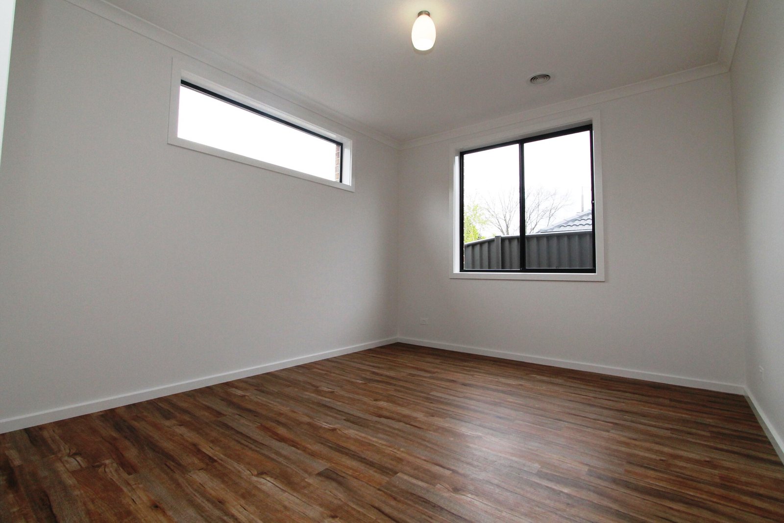 2/133 Albert Street CRESWICK 12