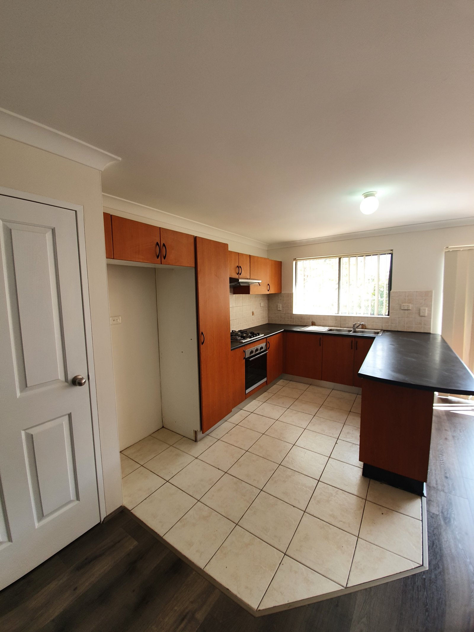 21/33 Bathurst Street LIVERPOOL 3