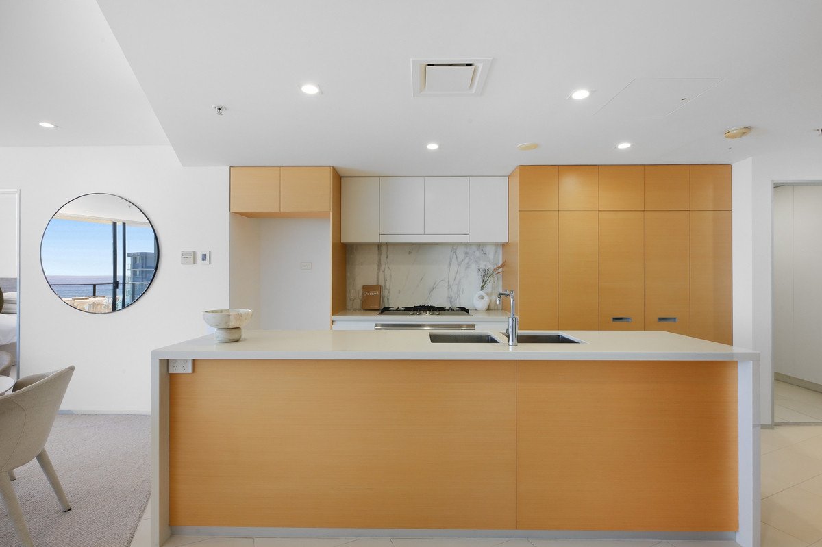 2133/2-14 The Esplanade Burleigh Heads 4