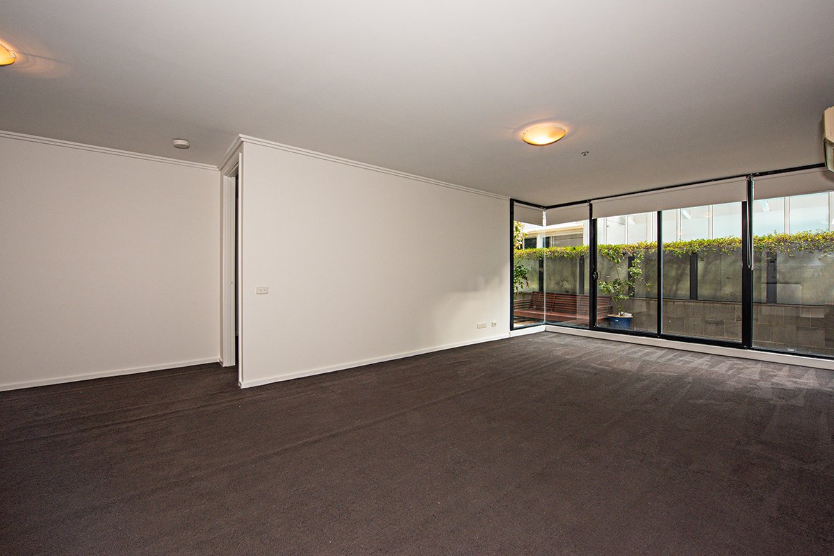 Gallery: 213/38 Bank Street