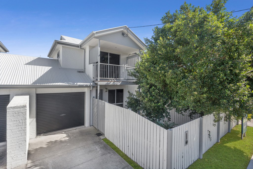 2/134 York Street NUNDAH 1