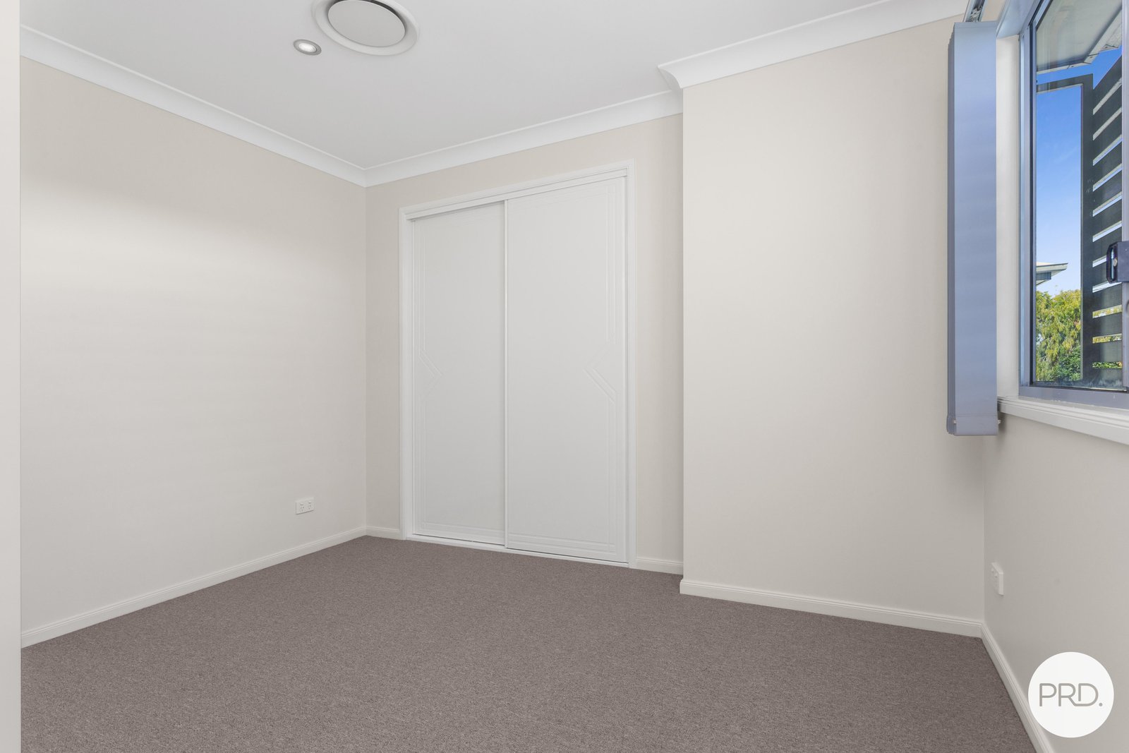 2/134 York Street NUNDAH 11