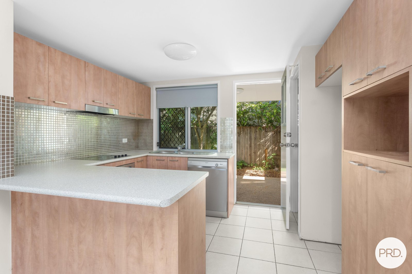 2/134 York Street NUNDAH 4