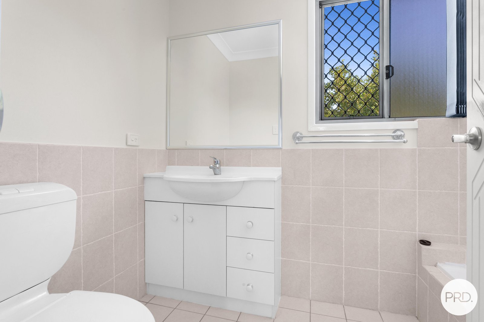 2/134 York Street NUNDAH 12