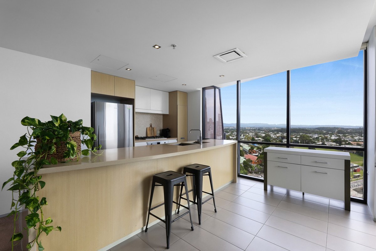 2134/2-14 The Esplanade Burleigh Heads 8