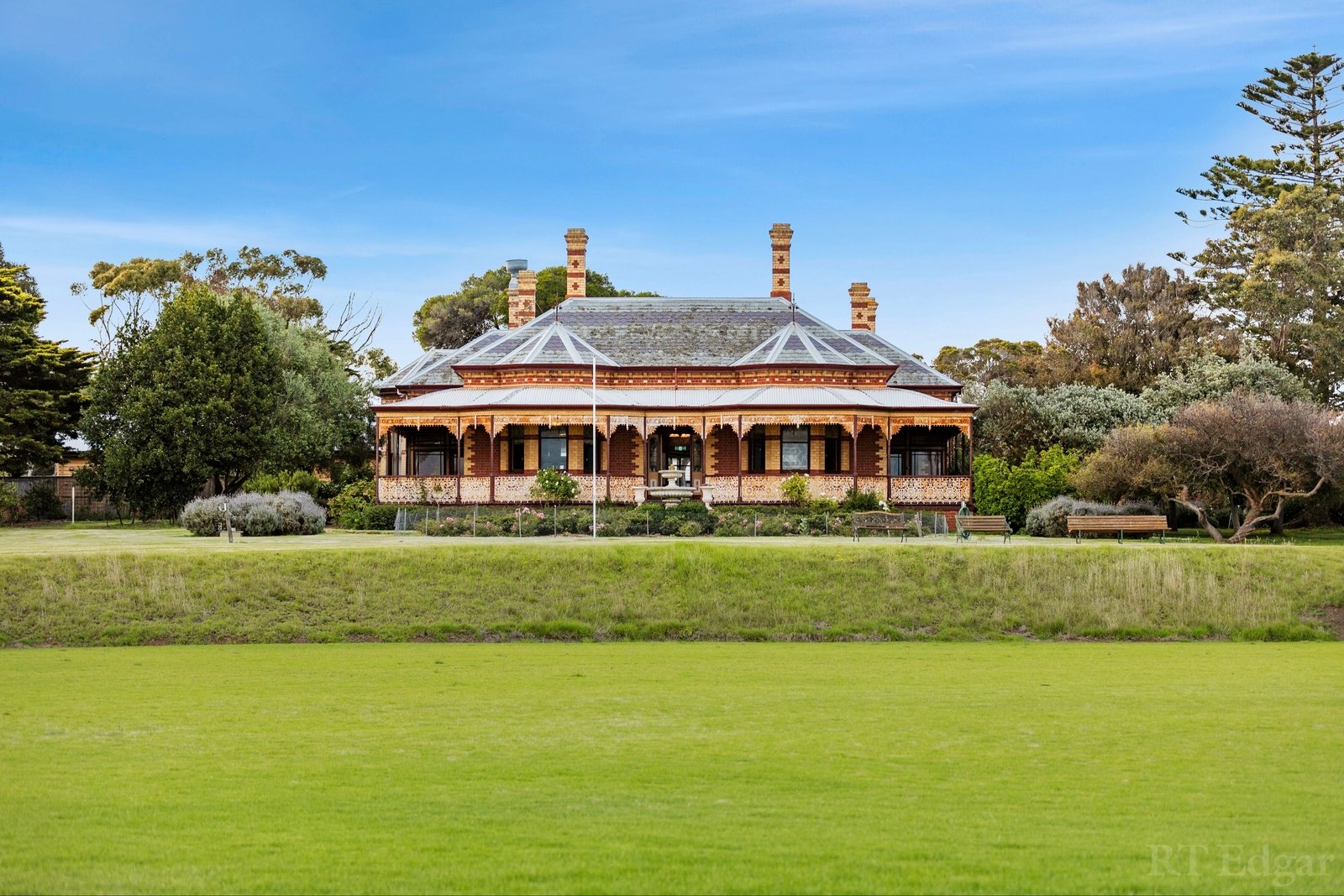 Real Estate and Property in 2135 Bellarine Highway, Point Lonsdale, VIC